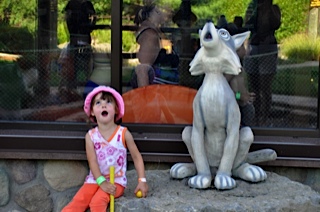 Samanatha howling at Wolf Lodge